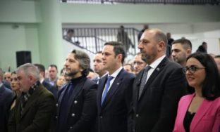 730267-drama-ne-ldk-dushi-ne-perkrahje-te-abdixhikut-thumbon-hotin-informatat-e-atyre-qe-sillen-k67d9e7bd7b4d5