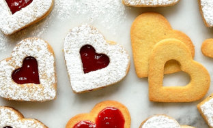 Biskota në formë zemre për Shën Valentin