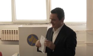 Kurti Inkurajojë çdo njërin që të votojë, përdoreni shansin e lirisë për të vendosur për 4 vitet e ardshme