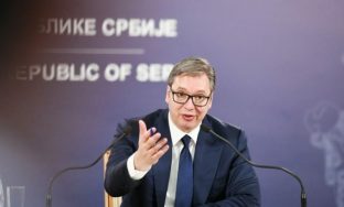 Vuçiq teksa thotë se mund të bie nga pushteti, përmend edhe Kosovën